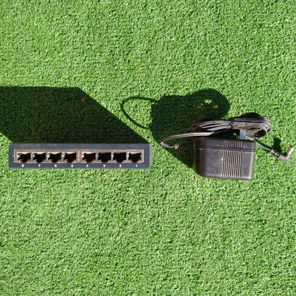 Premier Mini Port 10/100 8 Port Mini Lan Switch PT-6008G Used-Tested-Working - Picture 3 of 6